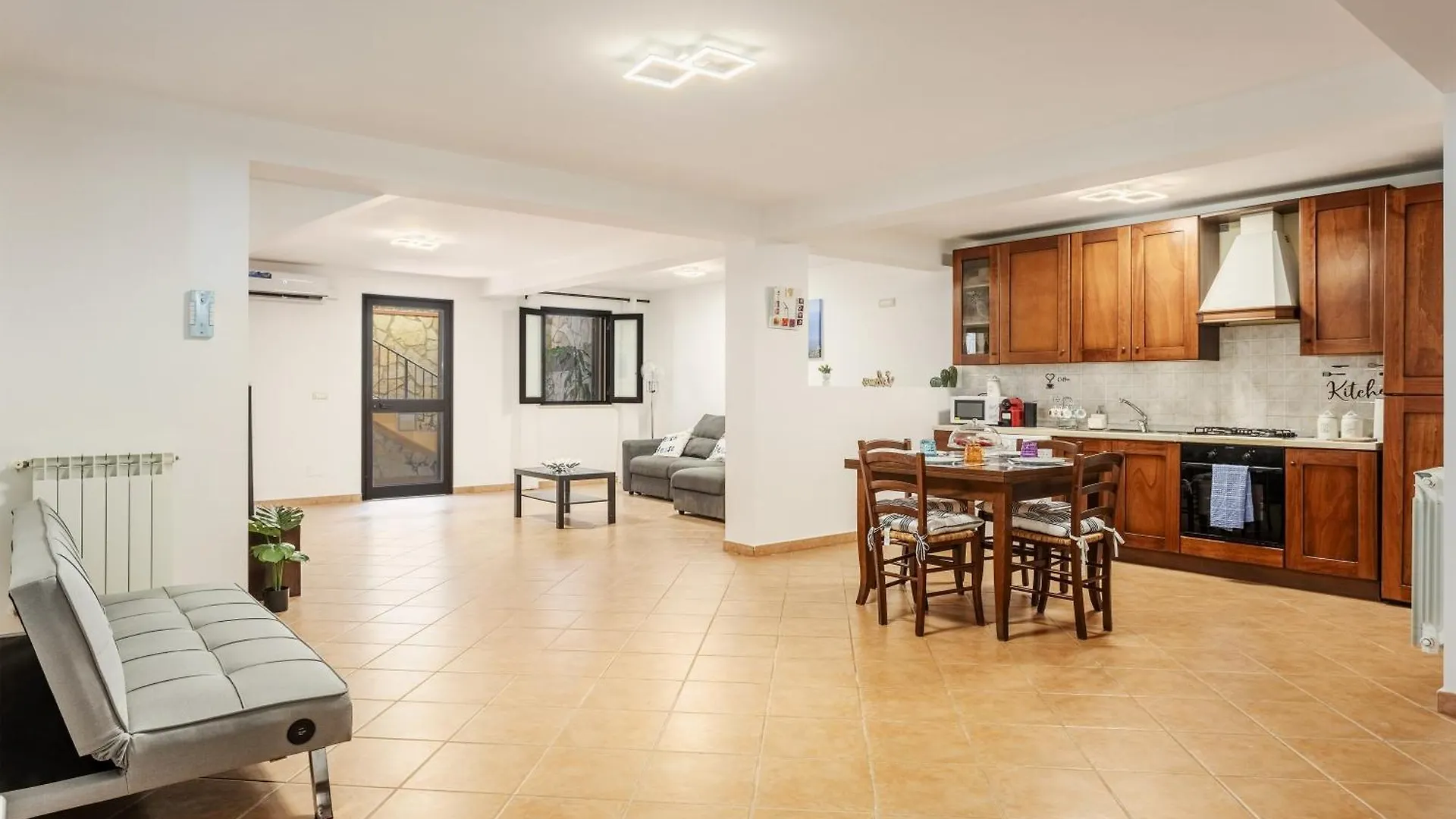 La Casa Di Alina Mondello Apartment Palermo 0*,